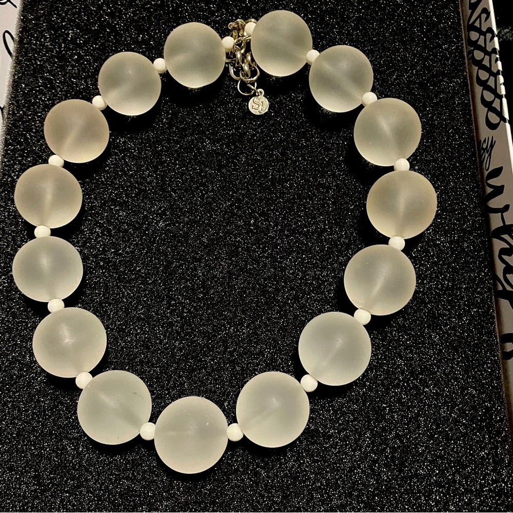 Sassy Jones Dina Collar Frosted Clear